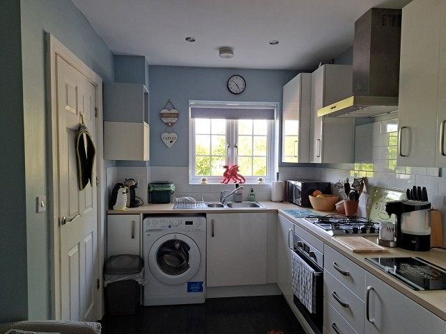 11 Queen's Crescent , Shrivenham